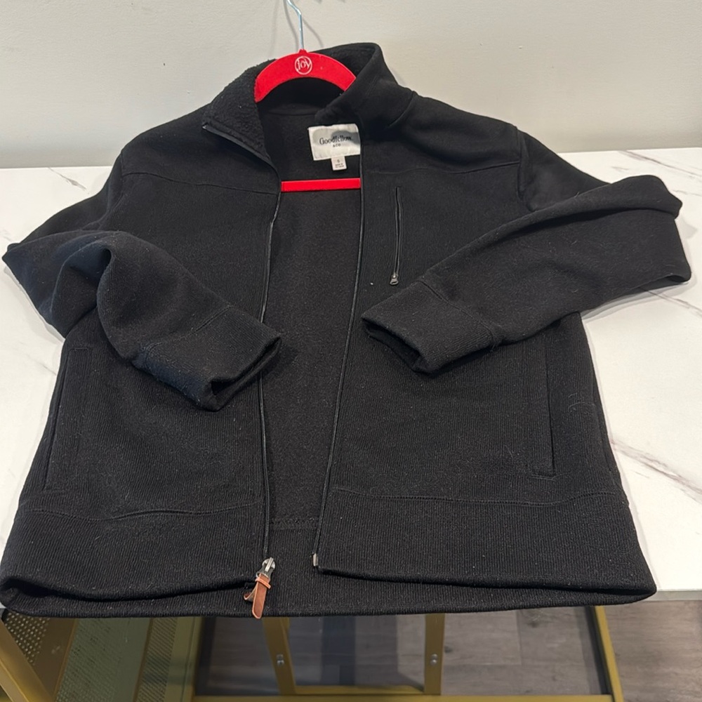 Black jacket 
Warm fleece like 
Size small